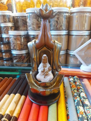 Thác Khói Trầm Hương Phật đà